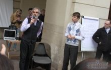 Линия раскола Украины уже не географическая, а возрастная - историк
