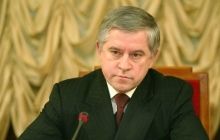 Украина не должна принимать решения под внешним давлением - Кинах