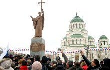 Азербайджан подарував Росії бронзовий монумент святого князя Володимира