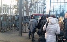 АП взяли под усиленную охрану: "Беркут" перекрыл две улицы (фото)