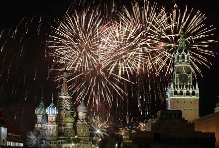 Фейерверки Москвы / Фото: Reuters Фейерверки Москвы / Фото: Reuters