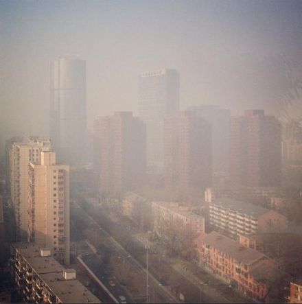 Смог у Пекіні / Фото : @linjing524 / Instagram