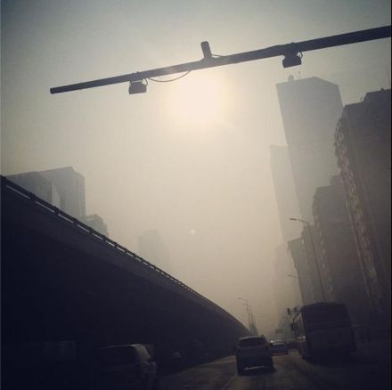 Смог у Пекіні / Фото : @linjing524 / Instagram