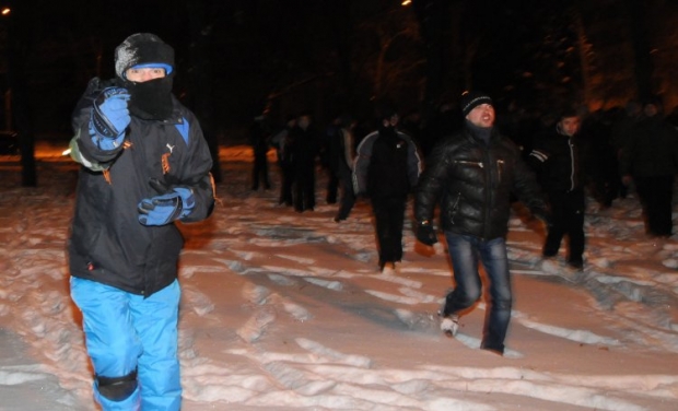 Ночное нападение титушек на харьковский Евромайдан