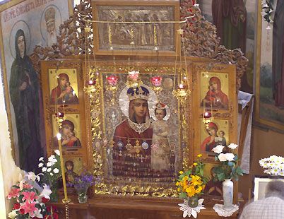 Наместники монастырей с чудотворными иконами на самолете облетят Украину Наместники монастырей с чудотворными иконами на самолете облетят Украину