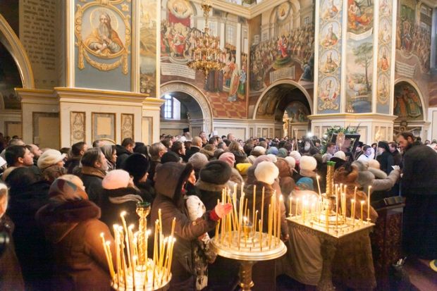 У Києві Дарам волхвів поклонилися 280 тис. вірян. Як проводжали святиню (фоторепортаж)
