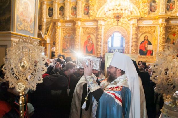 У Києві Дарам волхвів поклонилися 280 тис. вірян. Як проводжали святиню (фоторепортаж)