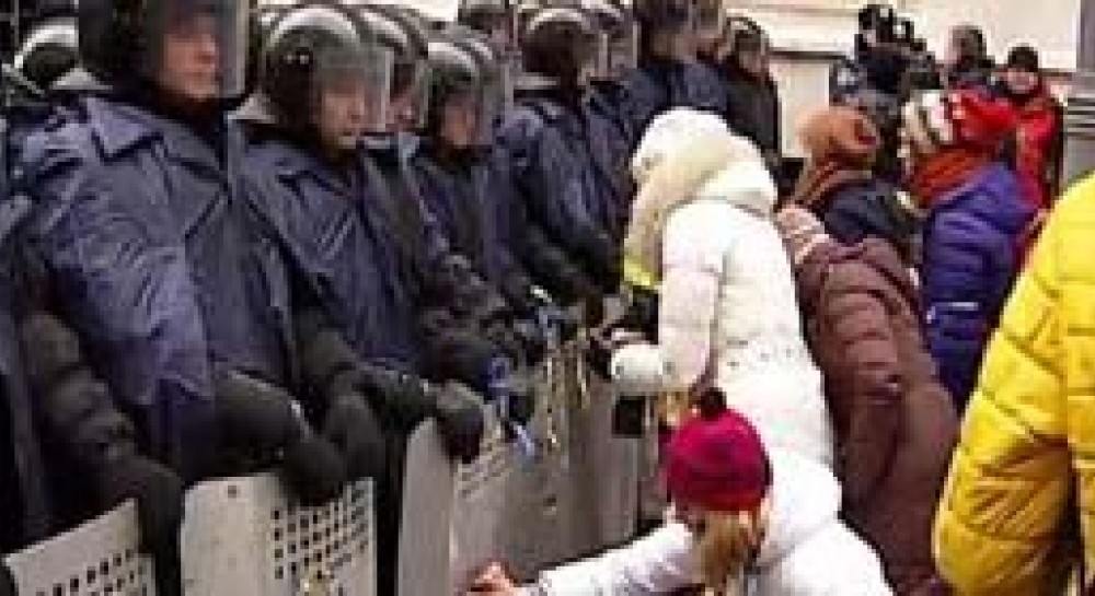 Заступник начальника столичного "Беркута": Коли Луценко впав і розбив голову, він був в п'яти метрах від нас