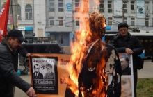 У Криму спалили опудало Бандери (фото)