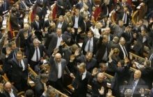 На подпись Януковичу направили еще два принятых вчера закона