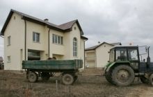 Земля под Киевом подешевела почти на треть