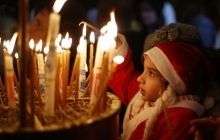 Рождество в Вифлееме: парад барабанщиков, волынки и политические лозунги над яслями Христа