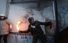 Участник Евромайдана назвал применение "коктейлей Молотова" против "Беркута" следствием избиения студентов