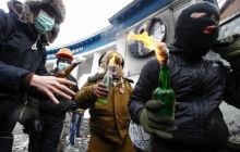 Вечерние столкновения между митингующими и милицией в Киеве проходят без оживления с обеих сторон