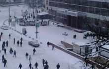 Беркут розігнав активістів, розібрав барикади і повернувся на свої позиції