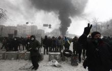 Clashes among Berkut and protesters start at Lyuteranska Street