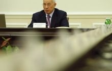 Влада не має права виконувати ультиматуми Майдану - Азаров