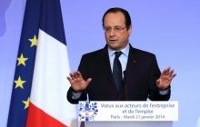 Олланд призывает украинскую власть найти путь к диалогу и уменьшению напряжения