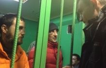 Оболонский суд арестовал 14 участников Автомайдана (фото)
