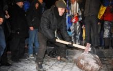 В Полтавской области обезглавили еще один памятник Ленину