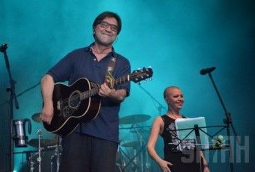 Лидер ДДТ отказался от гонораров за 10 последних концертов в пользу беженцев из Украины