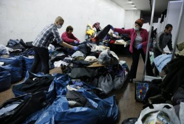 В Українському домі активісти облаштовують побут і збирають теплий одяг