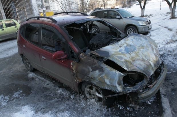 Громадська варта охоронятиме нічні вулиці від правопорушників та підпалювачів авто / А. Бойко / vesti.ua Громадська варта охоронятиме нічні вулиці від правопорушників та підпалювачів авто / А. Бойко / vesti.ua