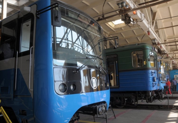 Новый поезд метро Крюковского вагоностроительного завода 