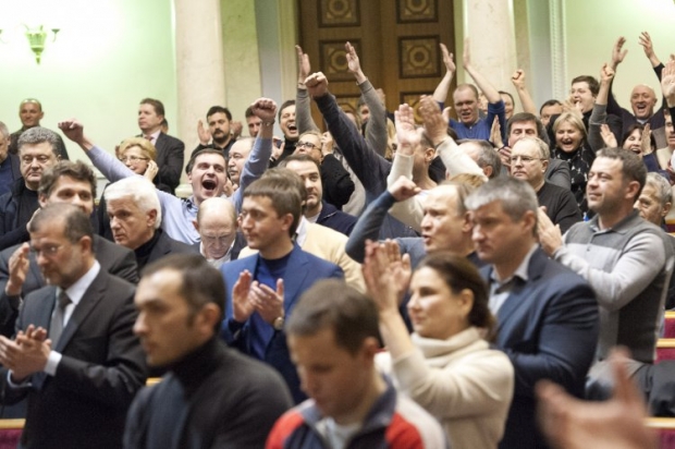 Сегодня в ВР могут рассмотреть отставку спикера, генпрокурора и Конституцию 2004 года Сегодня в ВР могут рассмотреть отставку спикера, генпрокурора и Конституцию 2004 года