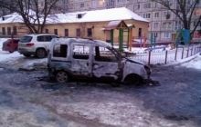 За ночь в Киеве сгорели 4 автомобиля