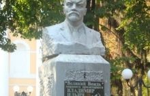 У Сумах демонтовано передостанній пам'ятник Леніну