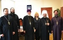 Глава Синодального военного отдела УПЦ посетил в больнице правоохранителей, пострадавших во время столкновений на Грушевского