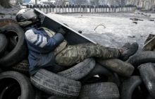 В центре Киева все спокойно: на Грушевского раздают одежду, на Майдане - охраняют баррикады