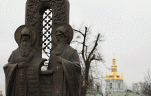 У Києво-Печерській Лаврі відкрили пам'ятник її засновникам - преп. Антонію та Феодосію