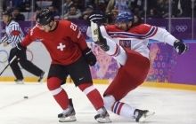 Шведы и швейцарцы выиграли вечерние матчи хоккейного турнира Игр