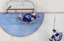 Сборные России и США выиграли матчи хоккейного турнира Игр