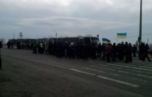 В Полтавской области местные жители заблокировали три автобуса со "спортсменами"