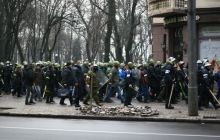 Титушек эвакуировали из Мариинского парка