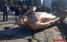 На Винниччине разрушили еще два памятника Ленину