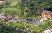В Киеве открывается экскурсионный маршрут на теплоходе в Межигорье