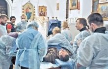 Из Михайловского монастыря уже вывезли всех раненых