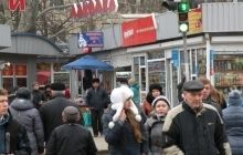 У Миколаєві світлофор, що "розмовляє", допомагає пішоходам