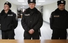 Невідомі намагалися захопити Солом'янську РДА в Києві, у охорони відібрали зброю