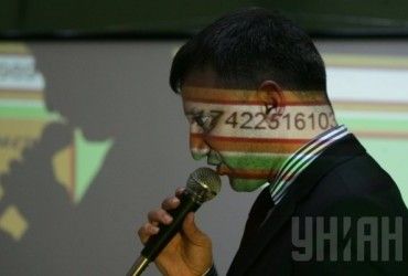 Скандальний доктор Пі вийшов із СІЗО та почав гіпнотизувати тварин (відео)