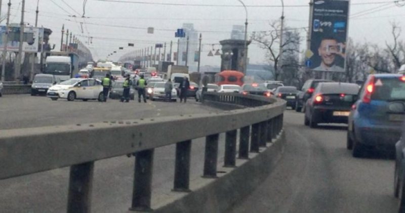 ГАИ блокировала движение