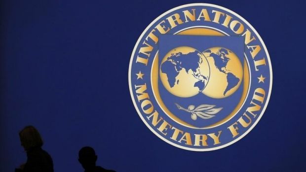МВФ перечислил деньги Украине / REUTERS