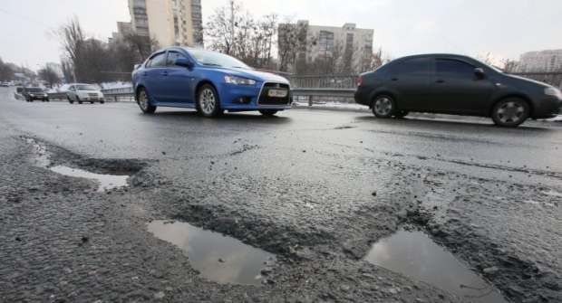 Террористы нанесли ущерб дорогам Донецкой области на более 0,5 млрд грн / Фото УНИАН