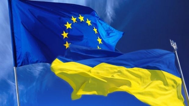 Вступление в ЕС поддерживает центр и запад украины / фото ZN.UA