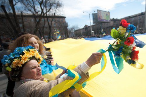 У Запоріжжі учасники Майдану вшанували пам`ять Небесної сотні (фоторепортаж) У Запоріжжі учасники Майдану вшанували пам`ять Небесної сотні (фоторепортаж)