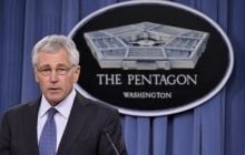 Пентагон замораживает военные связи с Россией